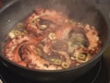 Задушен октопод с маслини, кедрови ядки и домати 5