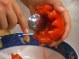 Патладжанена салата в доматени купички 2