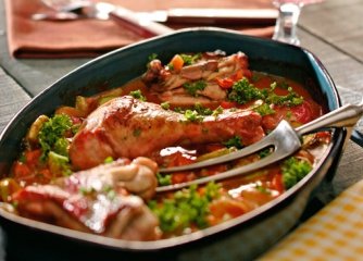 Пилешки бутчета с арпаджик и зеленчуци