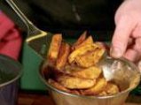 Варено-пържени картофи с подправки 2