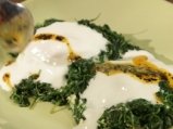 Яйца на фурна с рукола и чесново мляко 4