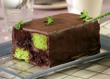Батенберг кейк с шоколад и мента