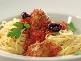 Спагети с кюфтета и доматен сос