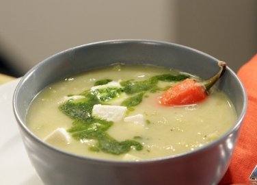 Бобена супа с праз и тиквички