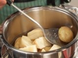 Картофени крокети с целина и розмарин
