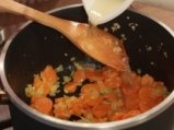 Бърза морковена супа