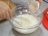 Фритиран лаврак в темпура върху дует на ориз и зеленчуци 3