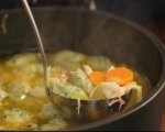 Пилешка супа с магданозени кнедли 7