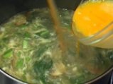 Яйчена супа със спанак 3
